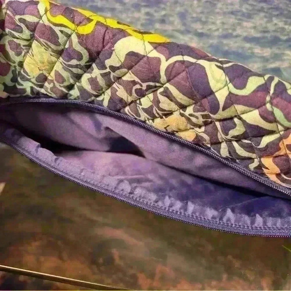 Vera Bradley Katalina Blues Floral Messenger Shoulder Backpack with Buckle - Picture 4 of 14